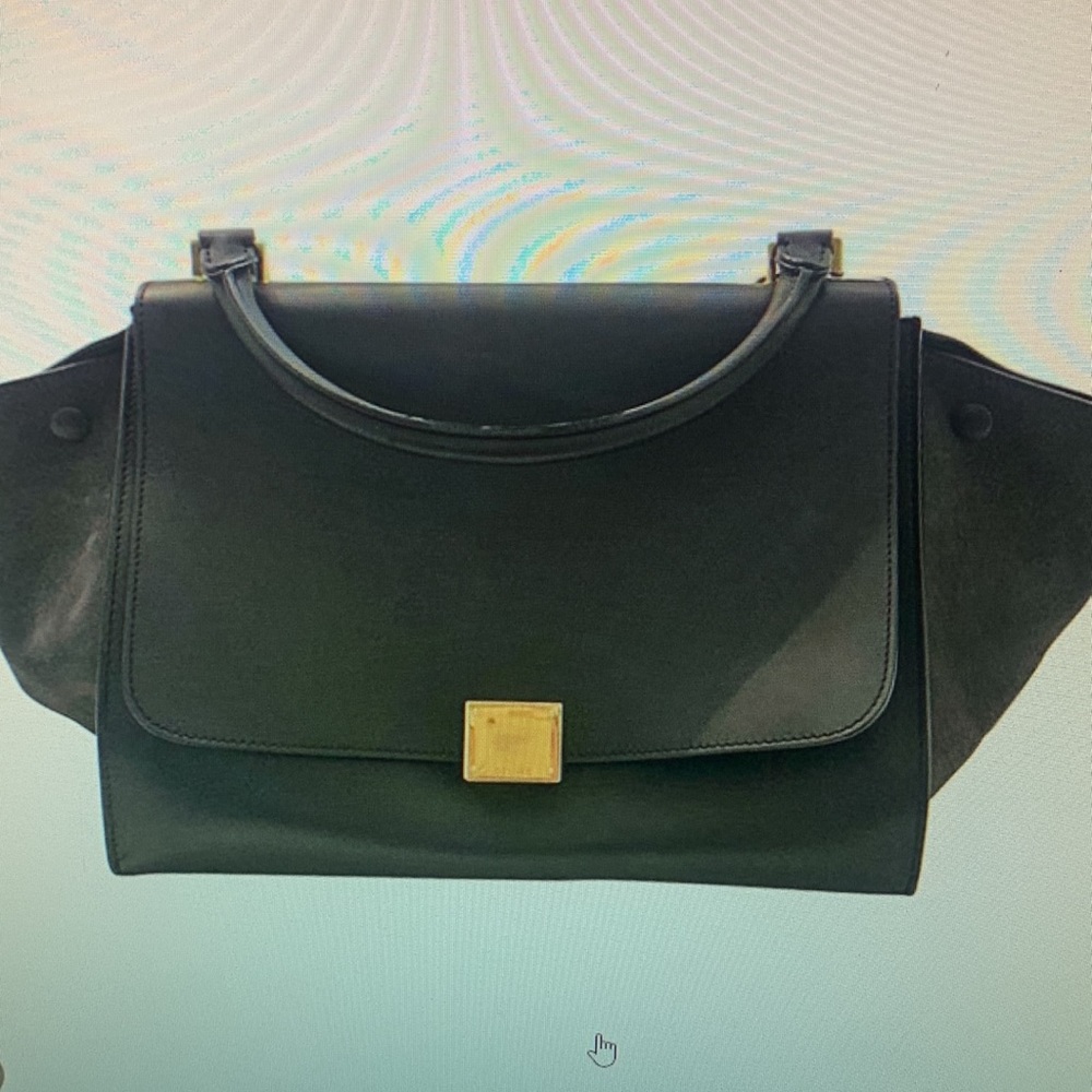 Authentic Celine trapeze bag. ( serial number in photo)